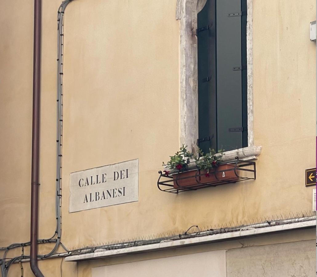 Ca' Ai Sospiri Lägenhet Venedig Exteriör bild