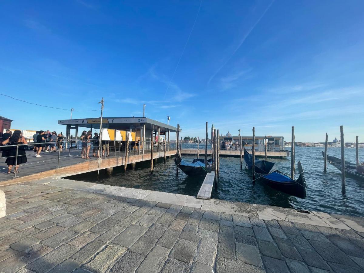 Ca' Ai Sospiri Lägenhet Venedig Exteriör bild