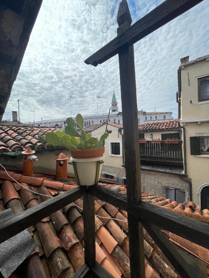Ca' Ai Sospiri Lägenhet Venedig Exteriör bild